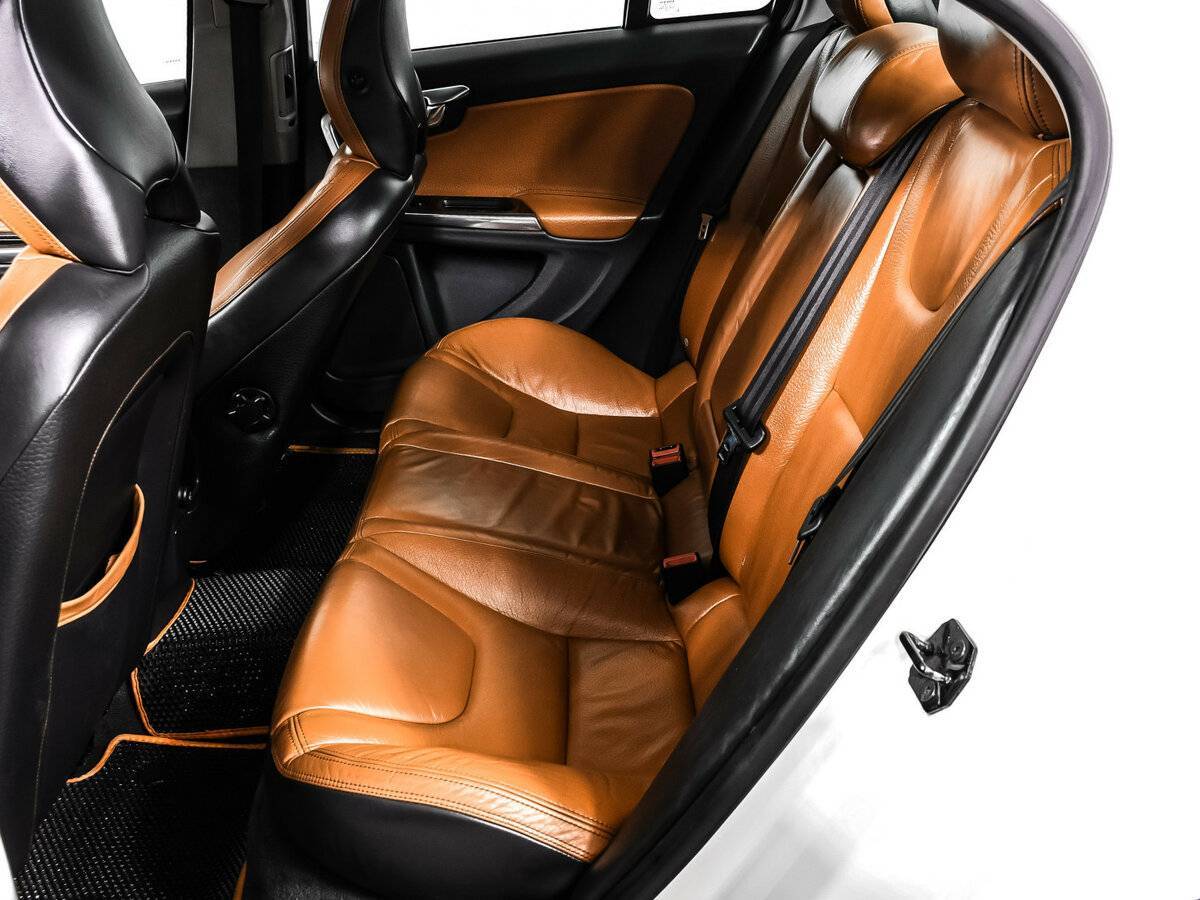 Volvo S60, 2012 Фото №13