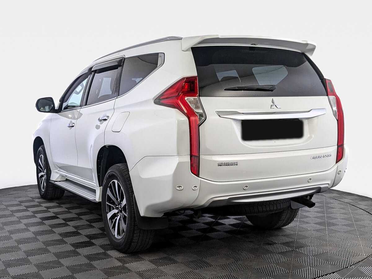 Mitsubishi Pajero Sport, 2017 Фото №7