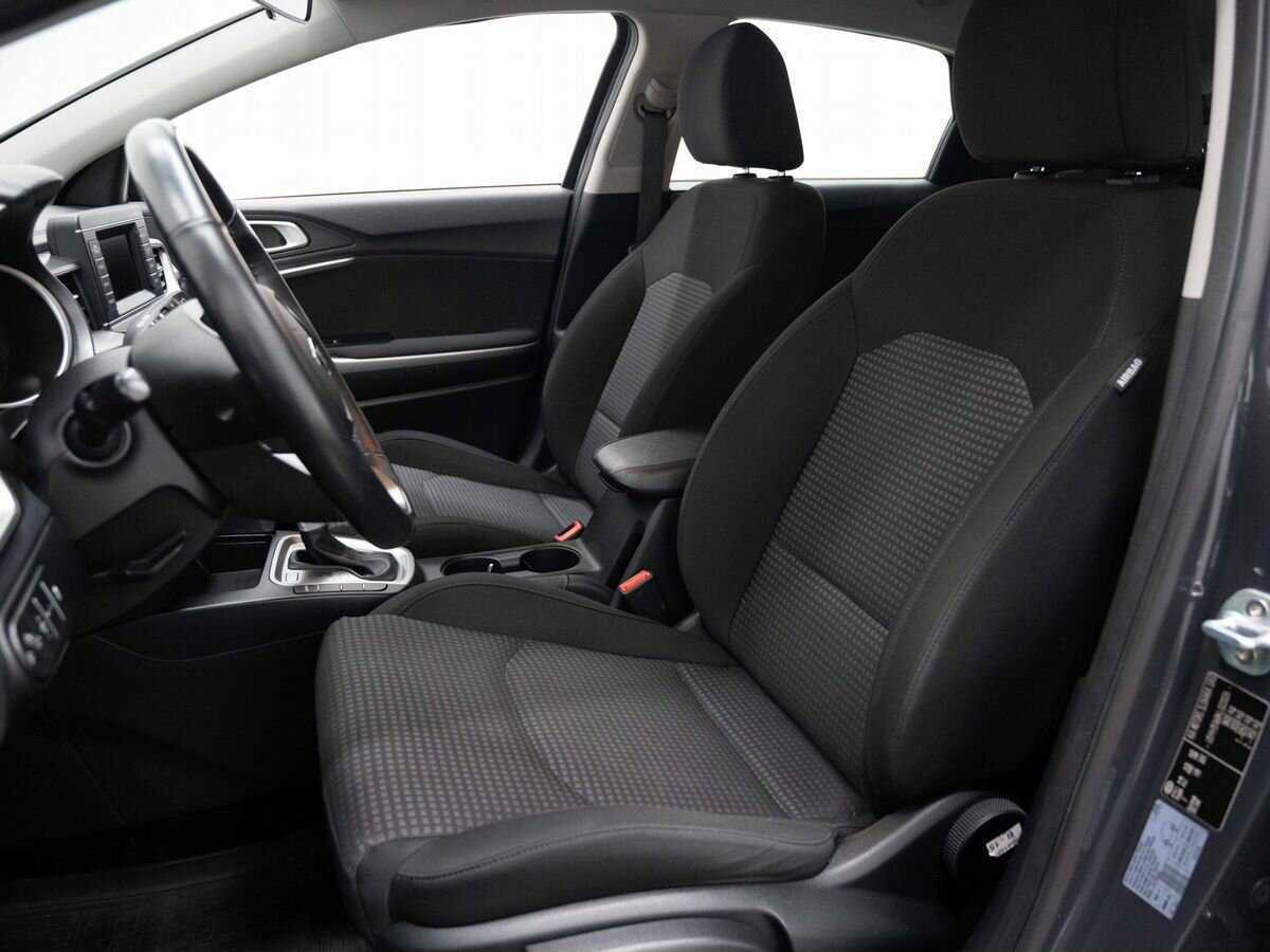 Kia Ceed, 2018 Фото №8