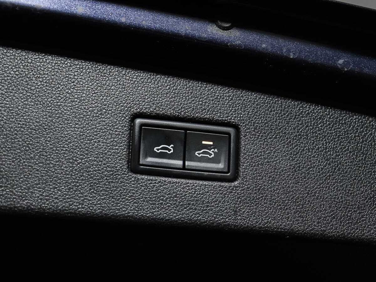 Volkswagen Tiguan, 2018 Фото №15