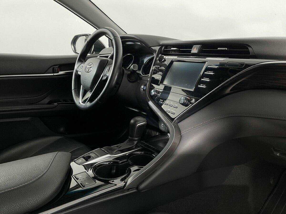 Toyota Camry, 2019 Фото №7