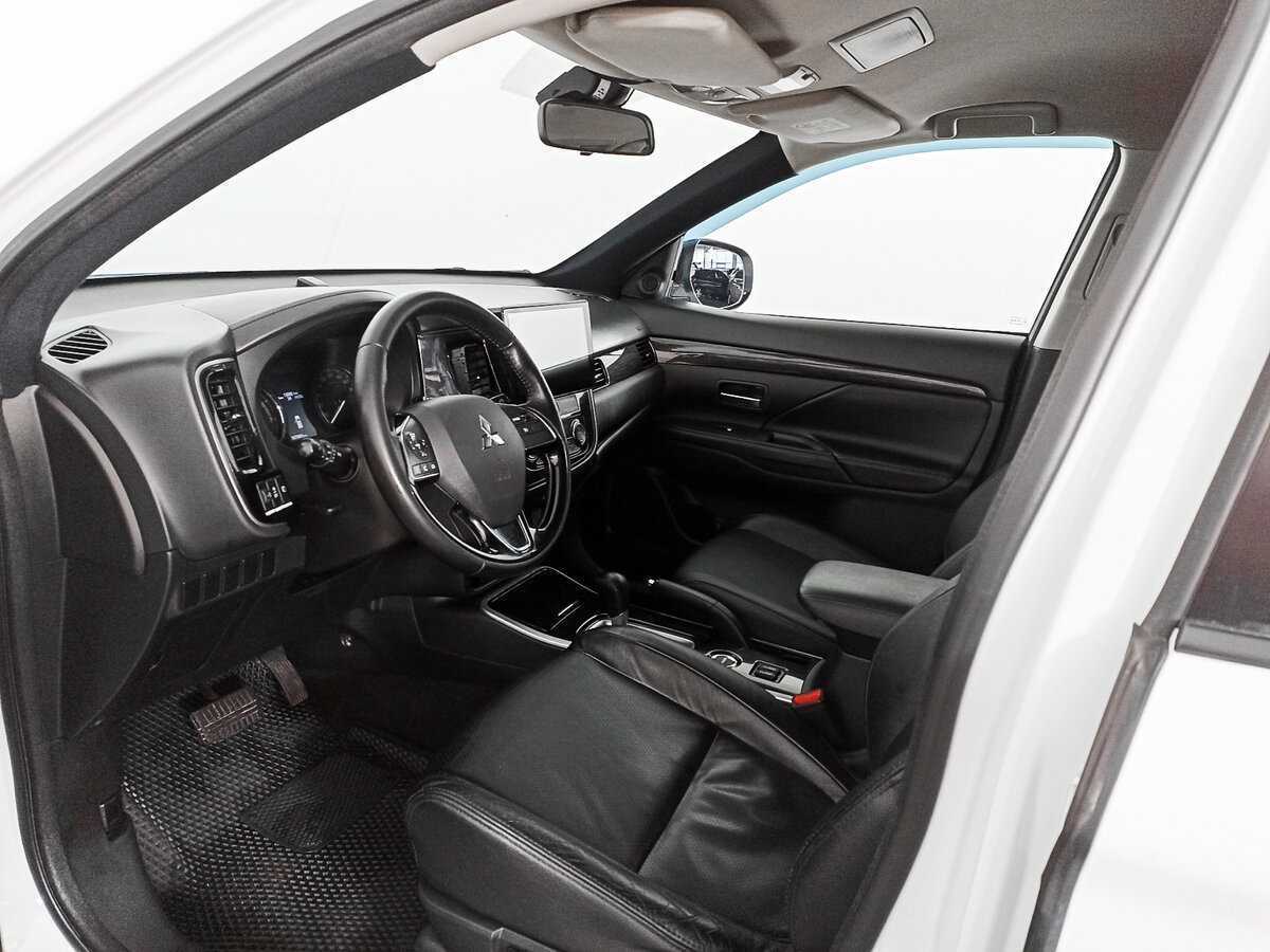 Mitsubishi Outlander, 2018 Фото №14