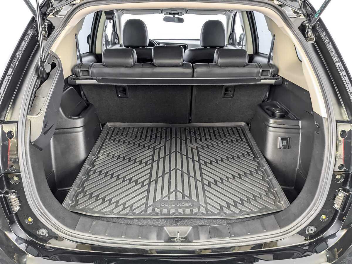 Mitsubishi Outlander, 2021 Фото №10