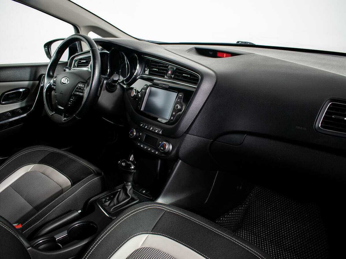 Kia Ceed, 2018 Фото №9