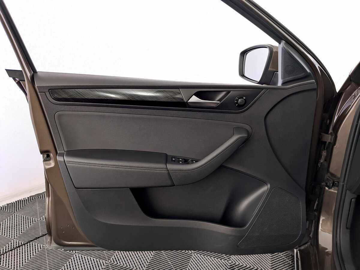 Volkswagen Polo, 2020 Фото №15