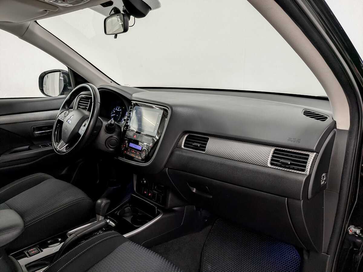 Mitsubishi Outlander, 2018 Фото №11