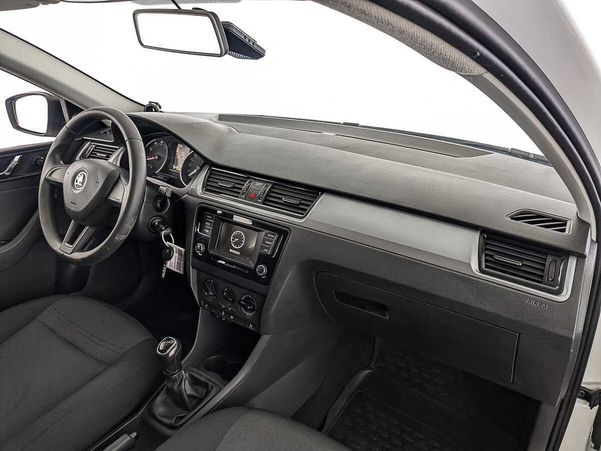 Skoda Rapid, 2017 Фото №11