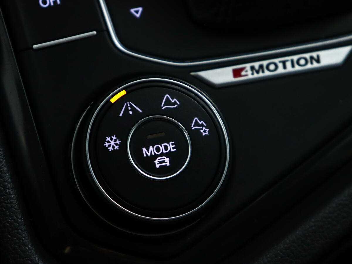 Volkswagen Tiguan, 2017 Фото №17