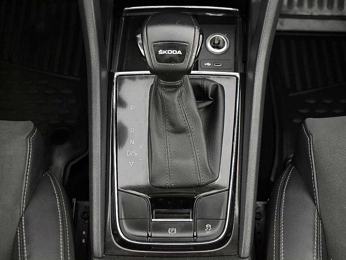 Skoda Karoq, 2020 Фото №14