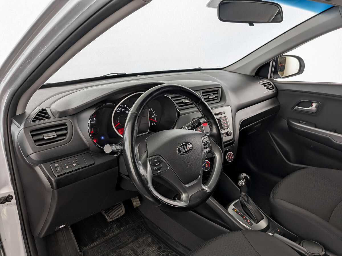 Kia Rio, 2017 Фото №16