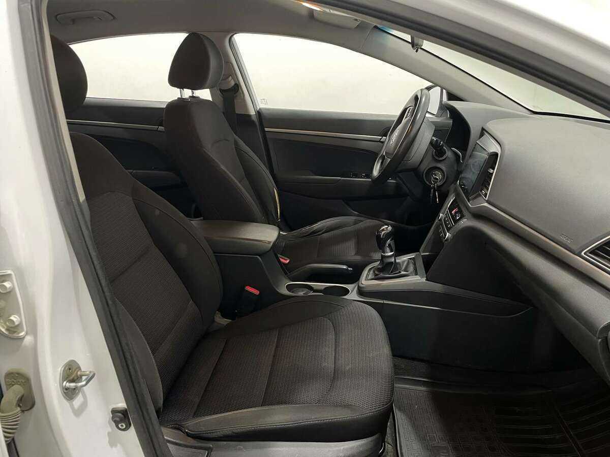 Hyundai Elantra, 2016 Фото №6
