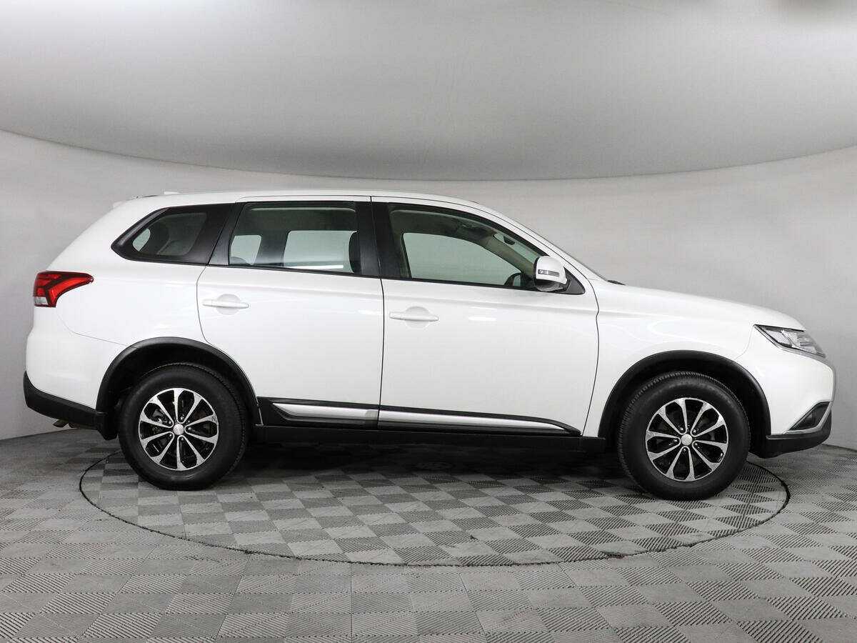 Mitsubishi Outlander, 2020 Фото №4