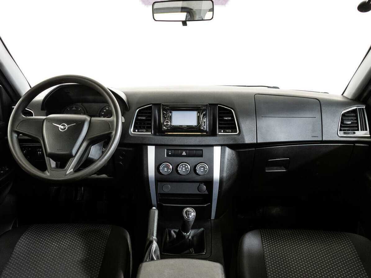 УАЗ Patriot, 2017 Фото №8