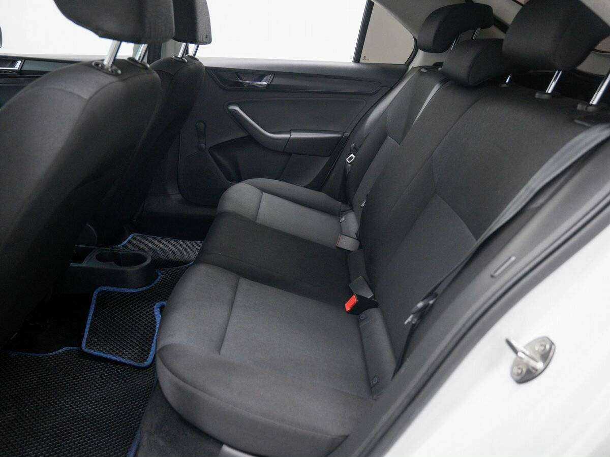 Skoda Rapid, 2017 Фото №16