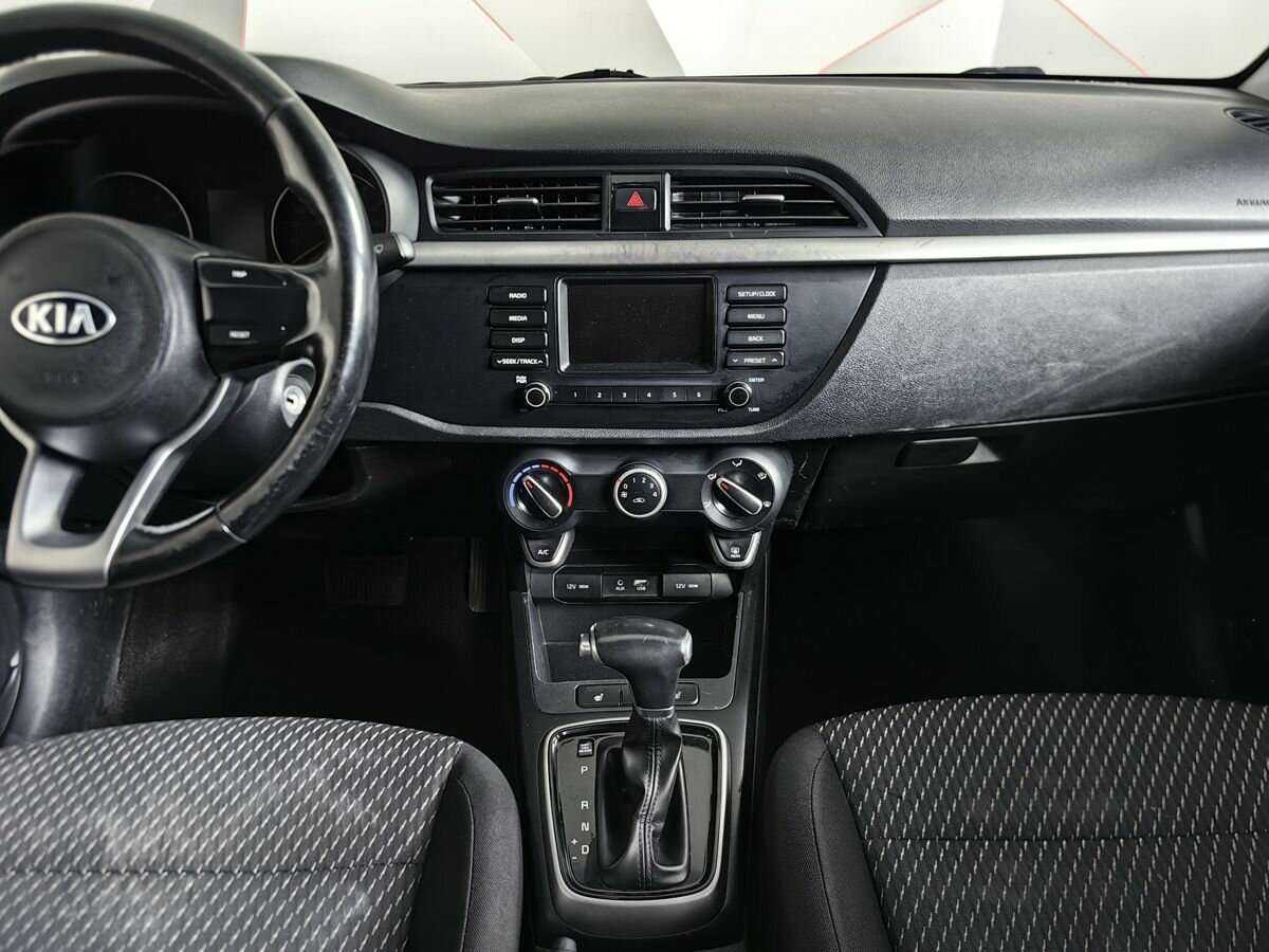 Kia Rio, 2017 Фото №11