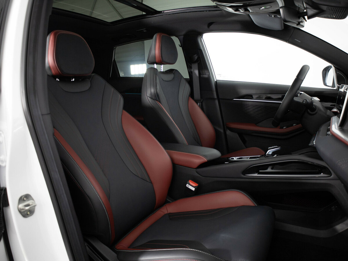 Geely Coolray I Рестайлинг, 2023 Фото №11