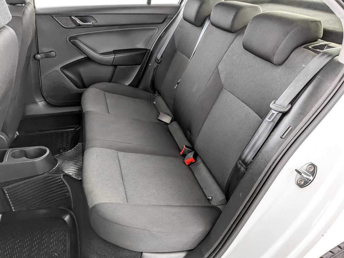 Skoda Rapid, 2017 Фото №12