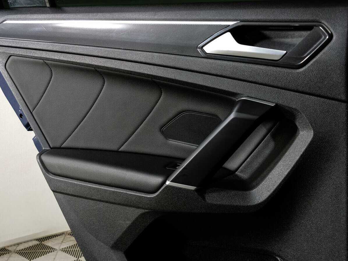 Volkswagen Tiguan, 2017 Фото №16