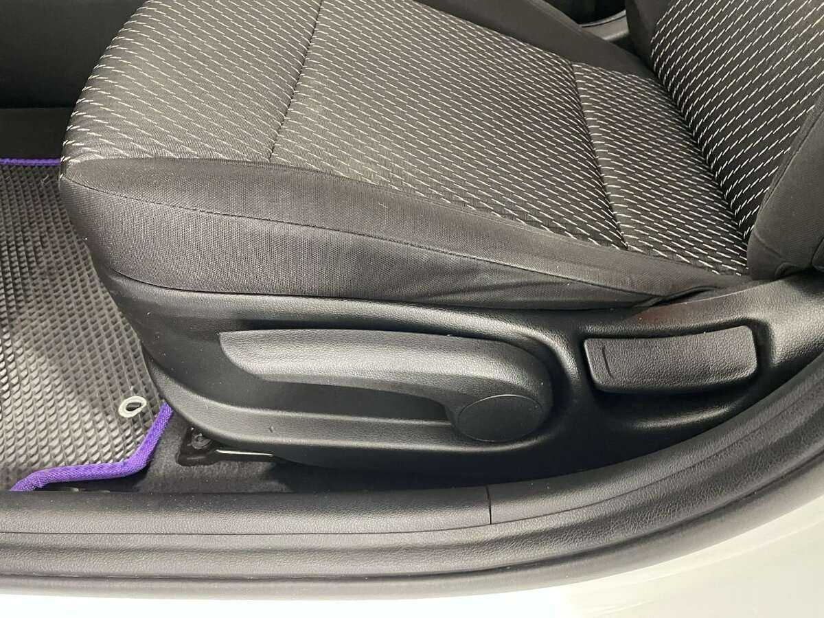 Kia Rio, 2018 Фото №10