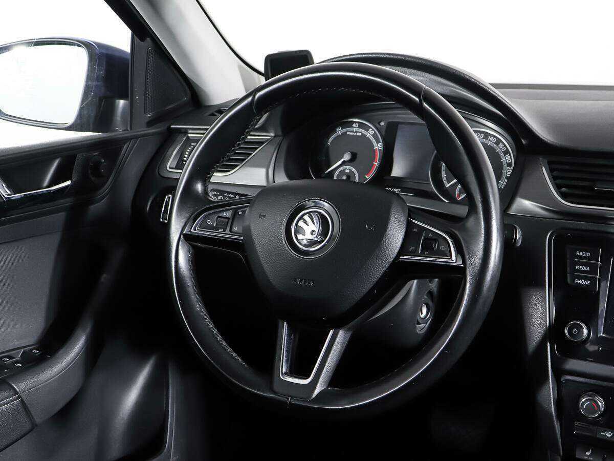 Skoda Rapid, 2017 Фото №17