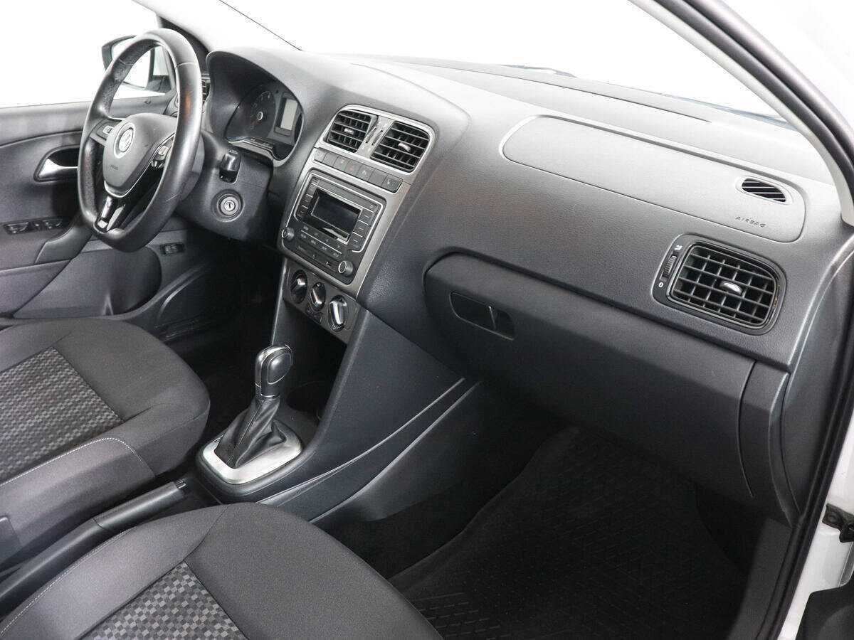 Volkswagen Polo, 2019 Фото №10
