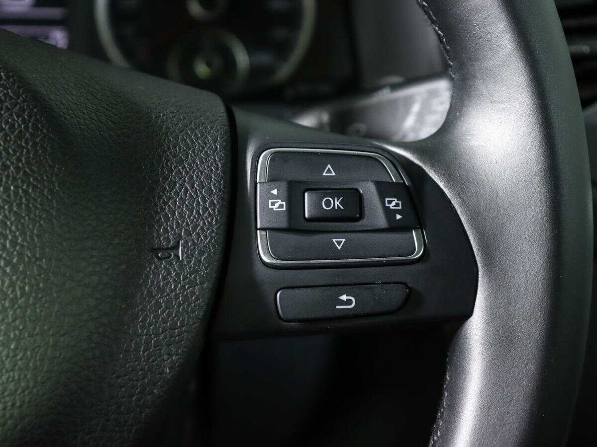 Volkswagen Tiguan, 2012 Фото №16