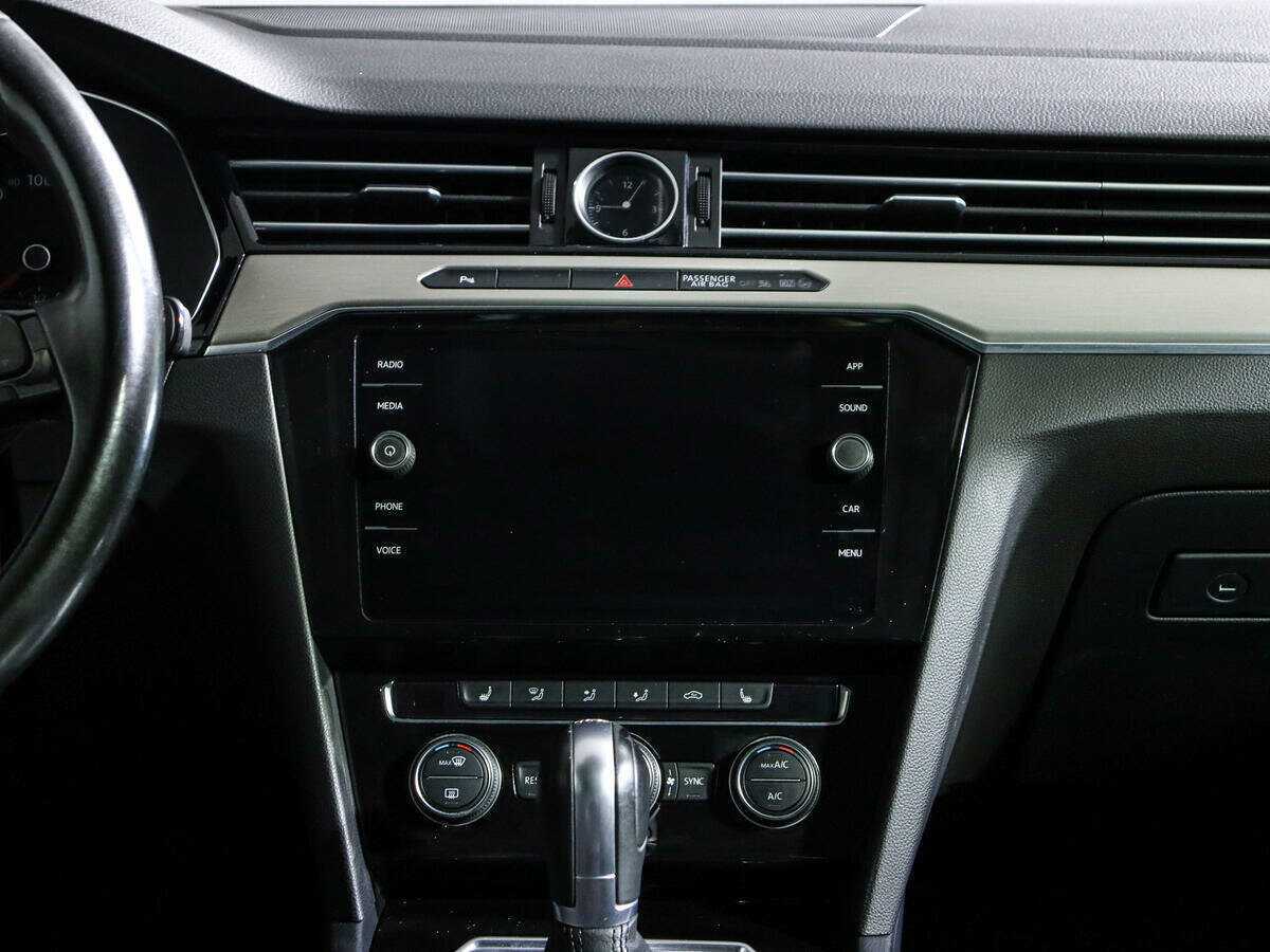 Volkswagen Passat, 2017 Фото №11