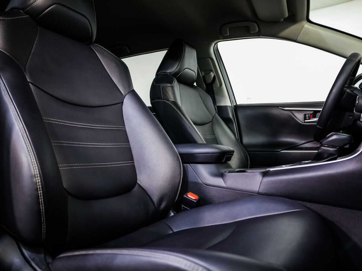 Toyota RAV4, 2021 Фото №12