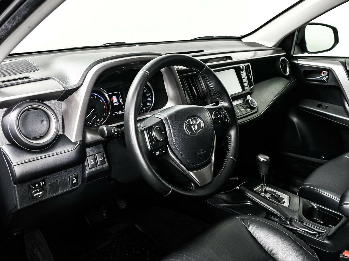 Toyota RAV4, 2017 Фото №13
