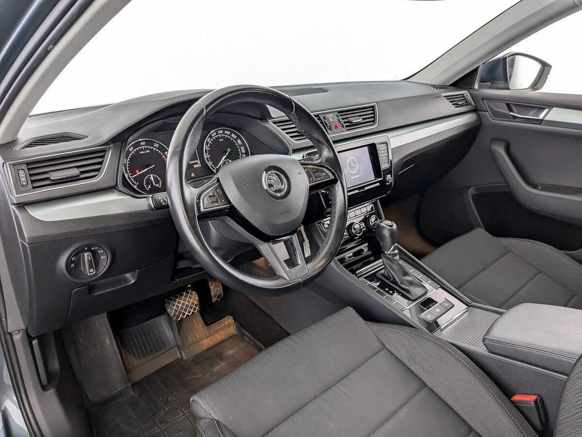 Skoda Superb, 2018 Фото №14