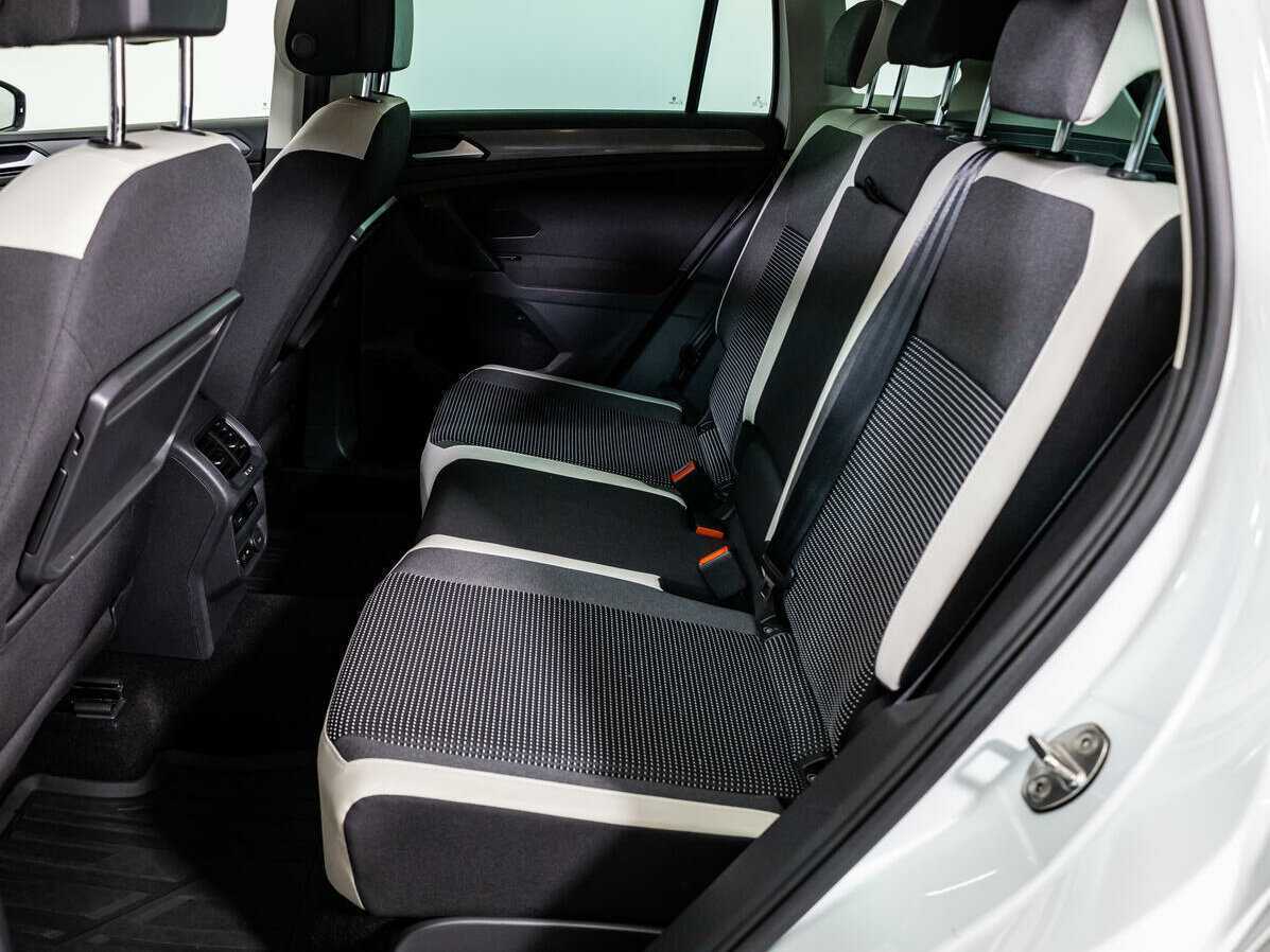 Volkswagen Tiguan, 2019 Фото №10