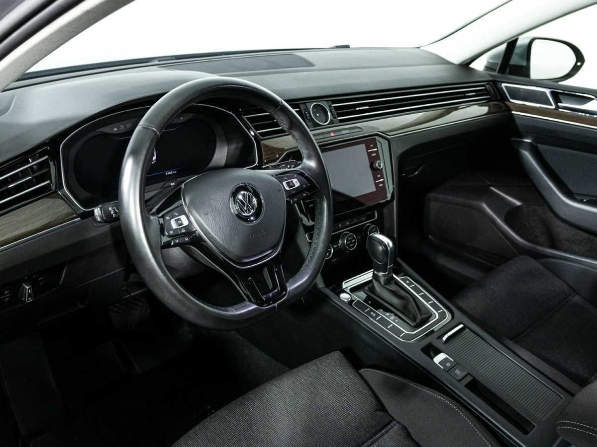 Volkswagen Passat, 2017 Фото №11