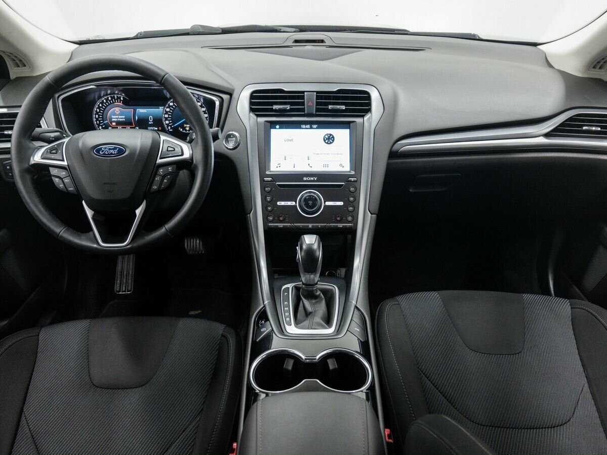 Ford Mondeo, 2017 Фото №11