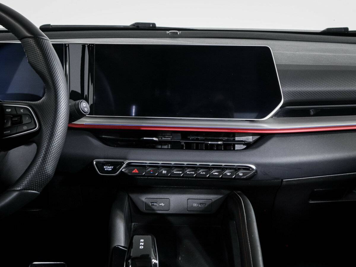 Geely Coolray I Рестайлинг, 2024 Фото №10