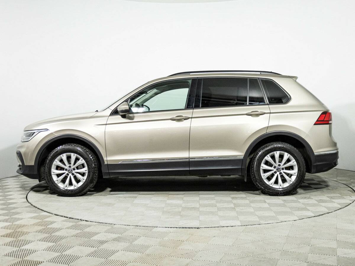 Volkswagen Tiguan II Рестайлинг, 2021 Фото №8