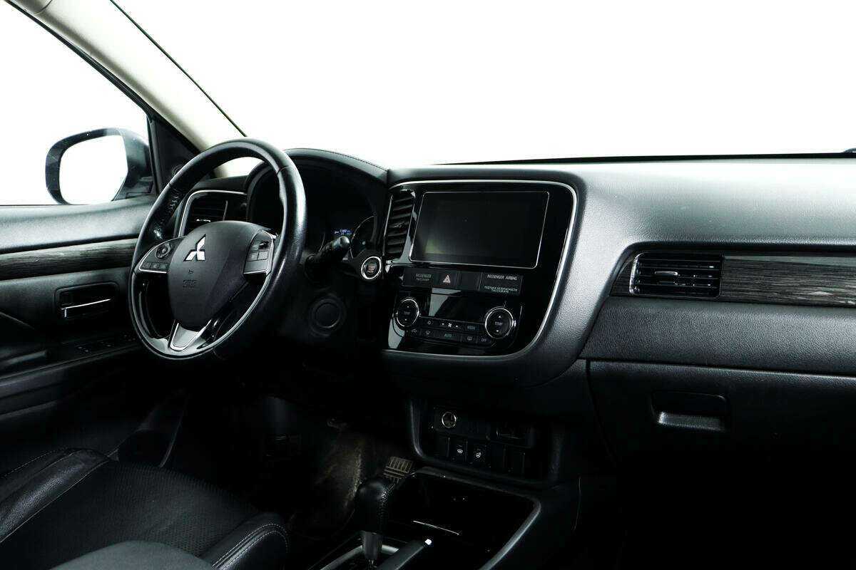Mitsubishi Outlander, 2018 Фото №7