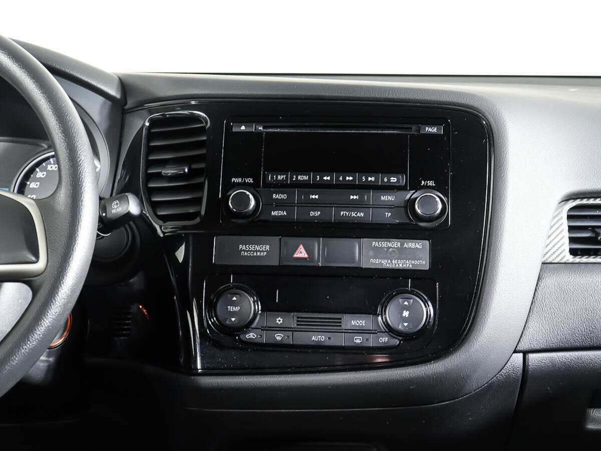 Mitsubishi Outlander, 2012 Фото №12