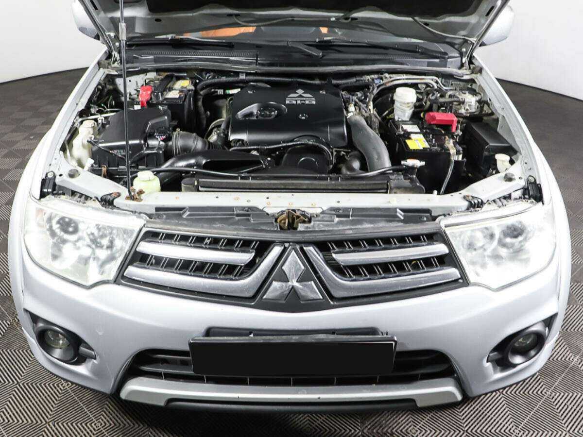 Mitsubishi Pajero Sport, 2014 Фото №9