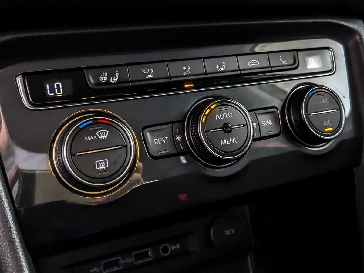 Volkswagen Tiguan, 2020 Фото №21