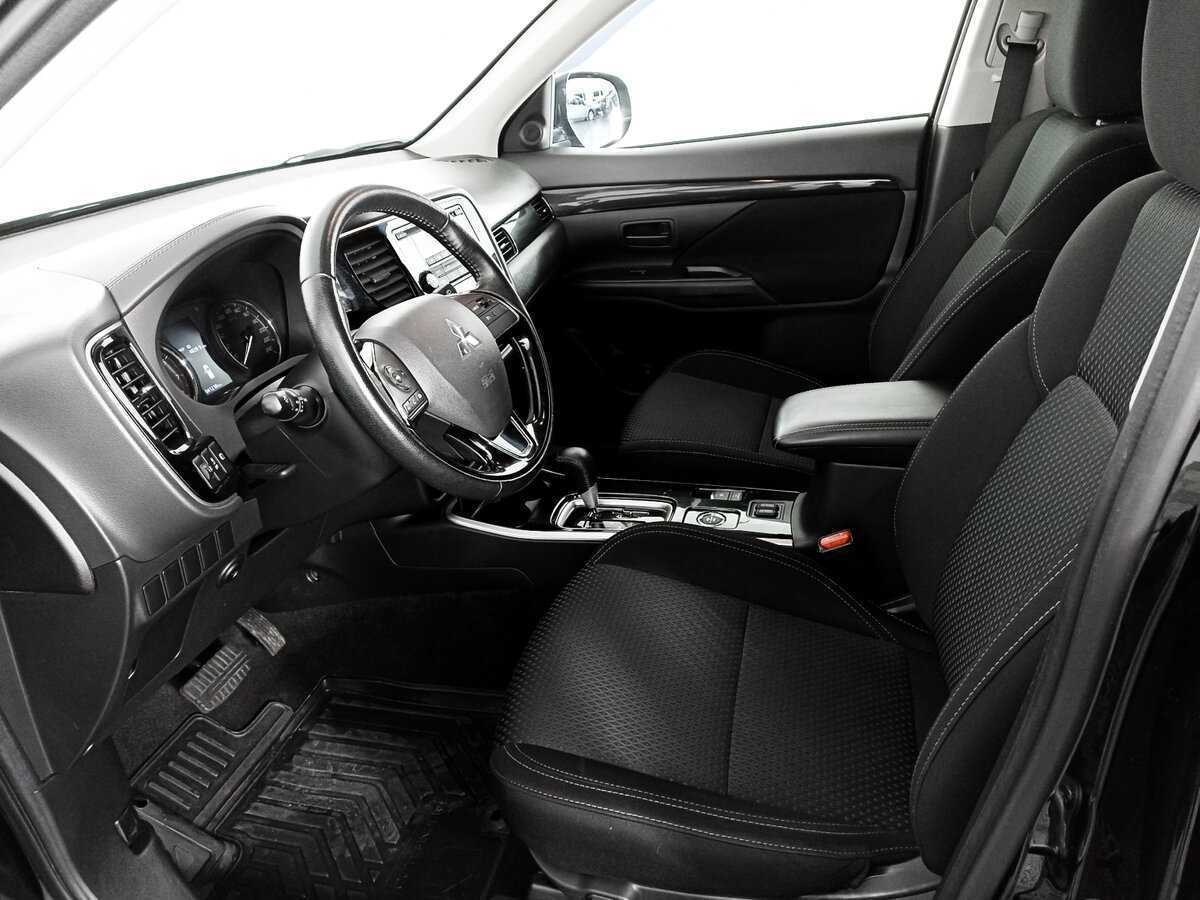 Mitsubishi Outlander, 2021 Фото №13
