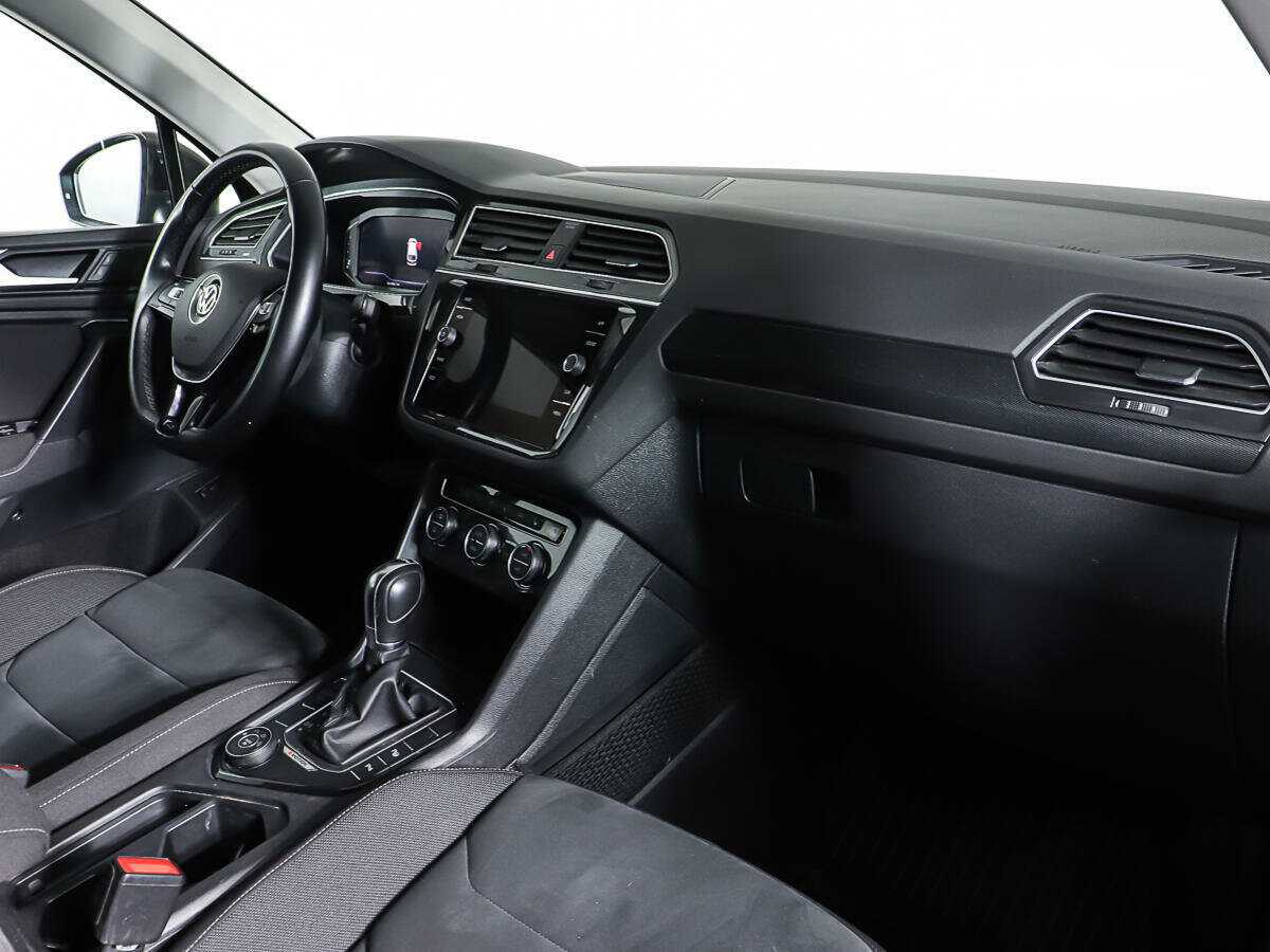 Volkswagen Tiguan, 2019 Фото №11
