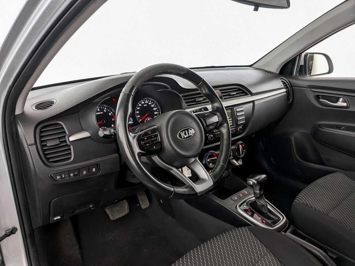 Kia Rio X-Line, 2020 Фото №15