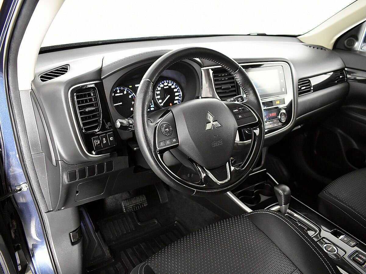 Mitsubishi Outlander, 2018 Фото №7