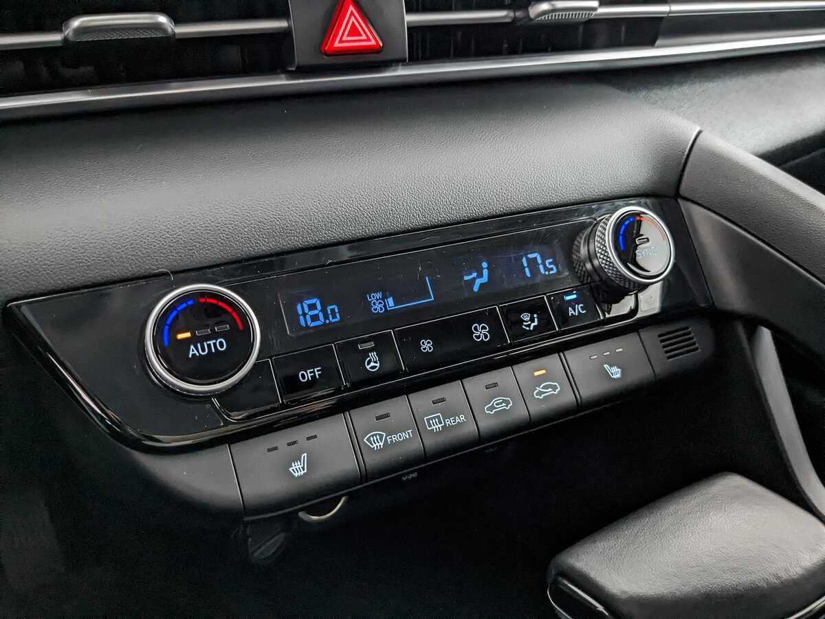 Hyundai Elantra, 2021 Фото №17