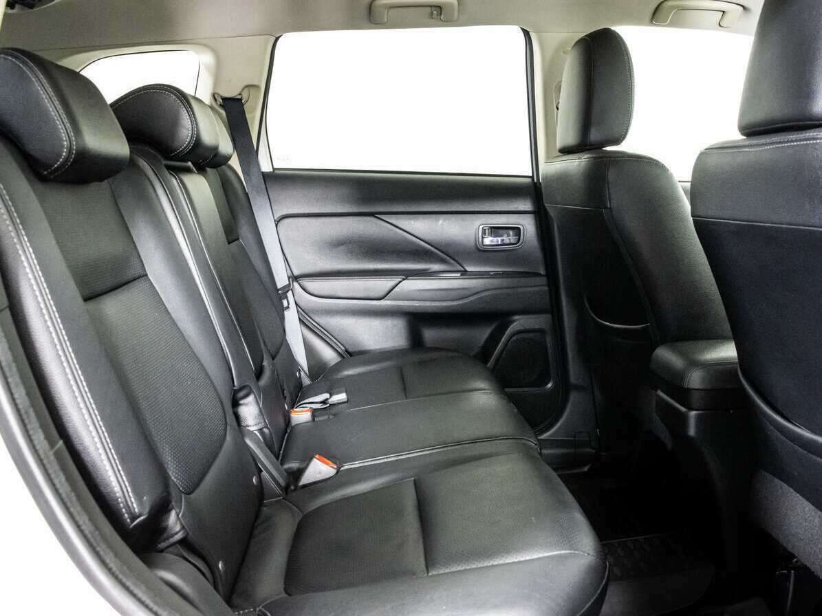Mitsubishi Outlander, 2018 Фото №14