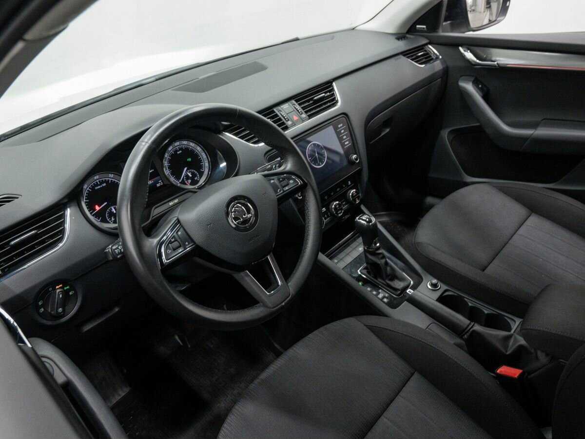 Skoda Octavia, 2018 Фото №11