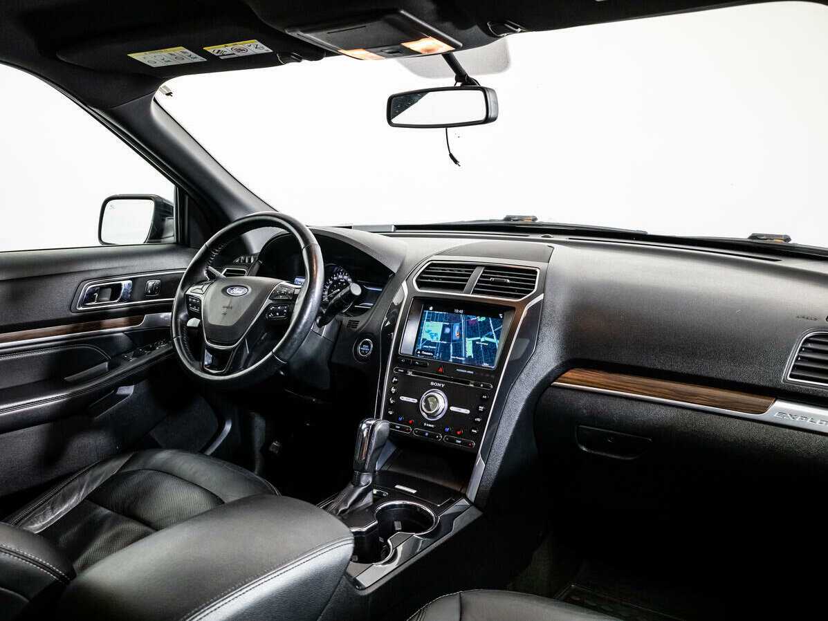 Ford Explorer, 2017 Фото №7