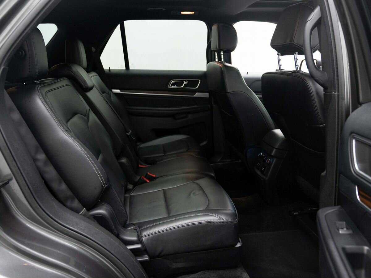 Ford Explorer, 2016 Фото №11