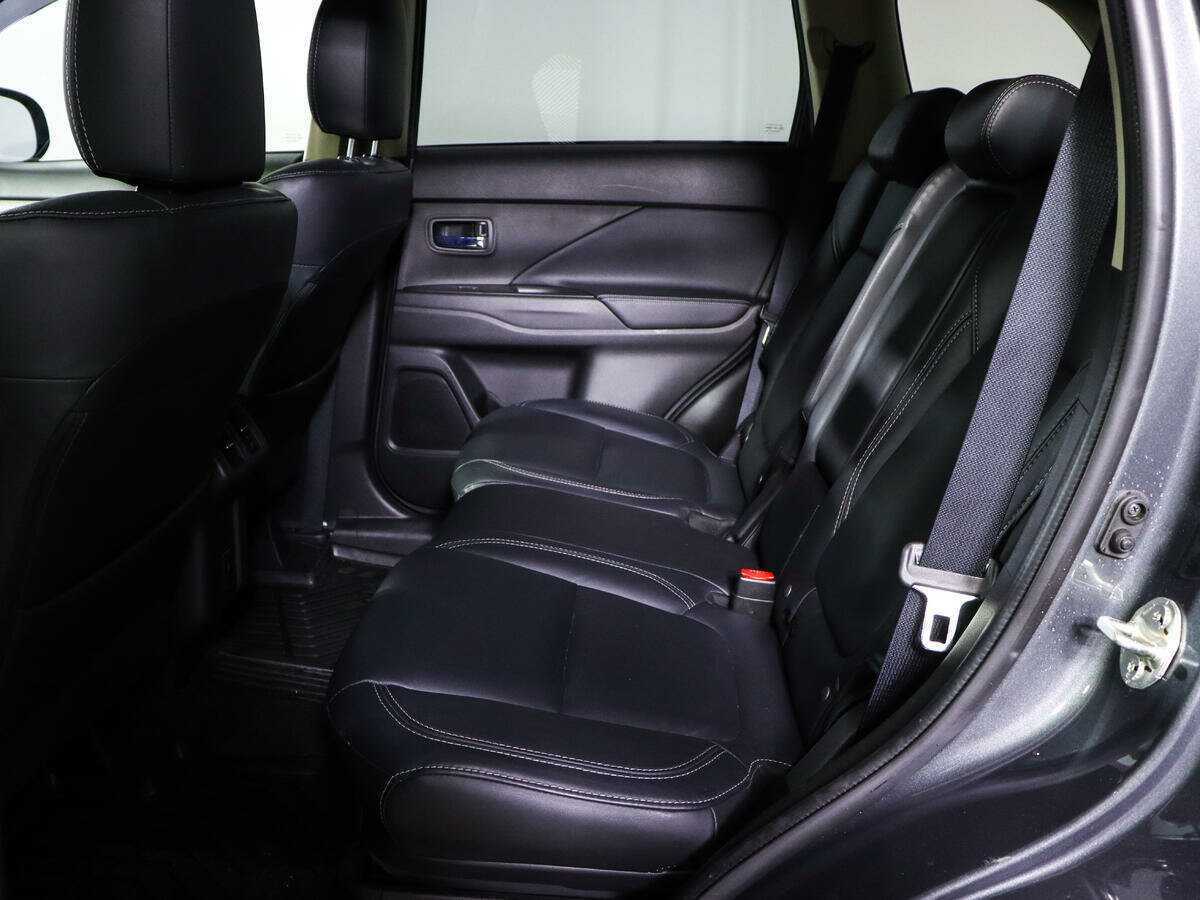 Mitsubishi Outlander, 2020 Фото №10