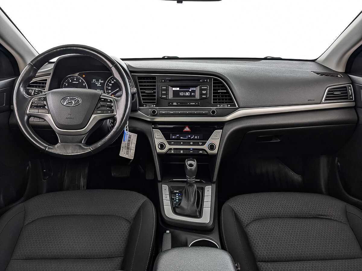Hyundai Elantra, 2018 Фото №14